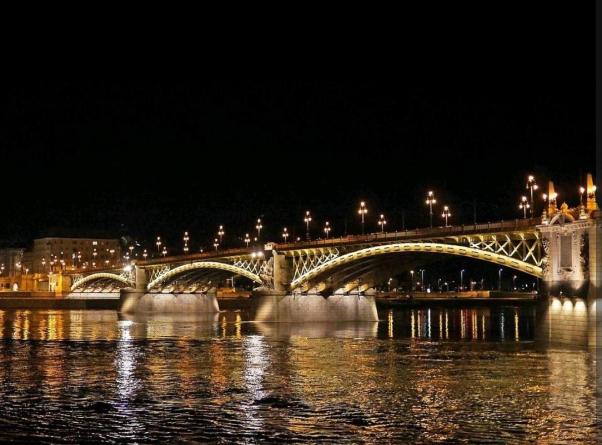 Riverside Mansion Budapest Exterior photo